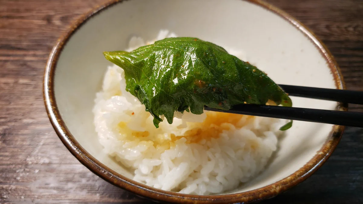 余ったタレも再利用できる！一瞬でご飯がなくなっちゃう「悪魔の壺大葉」のレシピ！