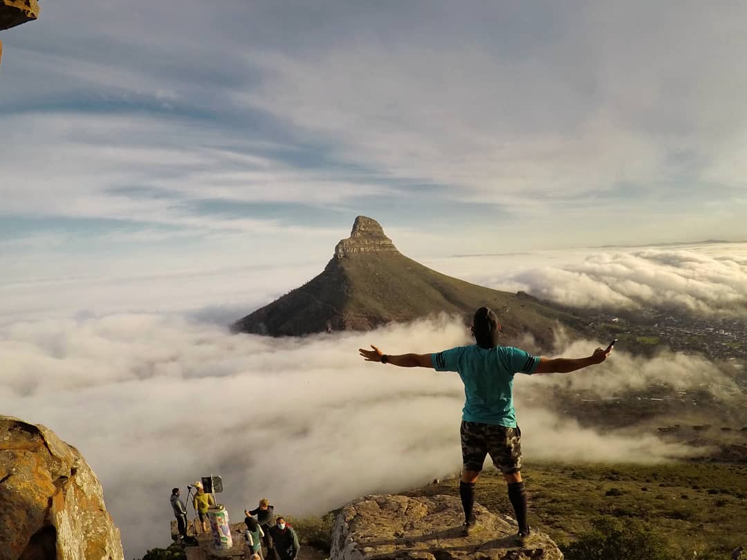 <a href="/KFMza/">kfmza</a> This morning I was "close" or on something I LOVE 😅 the trails on 
#Tablemountain . Catching the sunrise and views of #Lionshead was absolutely bliss after being on lockdown for so long 🙏🏼
I love my city 😍 #CapeTown
#HuaweiP40Series #HuaweiAppGallery