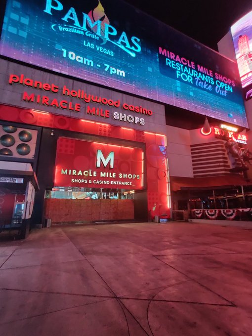 Vegas is still quite empty... Just walked a mile or so just in search of protein for sale https://t.