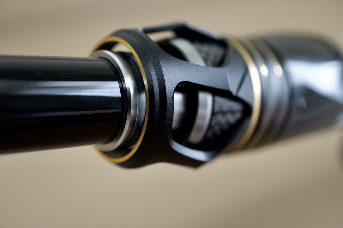 K ポイズンアルティマ172hのヌメヌメ感 これでヘビダンぴゅんぴゅんやったら気持っちえ やろなー もうすぐ北湖のヘビダンシーズン始まります