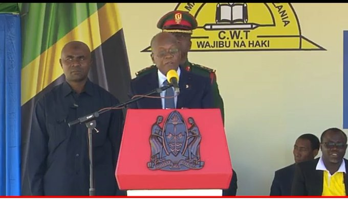 ccm_la's tweet photo. “Katika kipindi cha miaka mitano iliyopita, serikali imeongeza nyumba za walimu wa shule za msingi na sekondari kutoka 53,302 hadi nyumba 57,541,”- 
@MagufuliJP https://t.co/DMwHnBLxbO