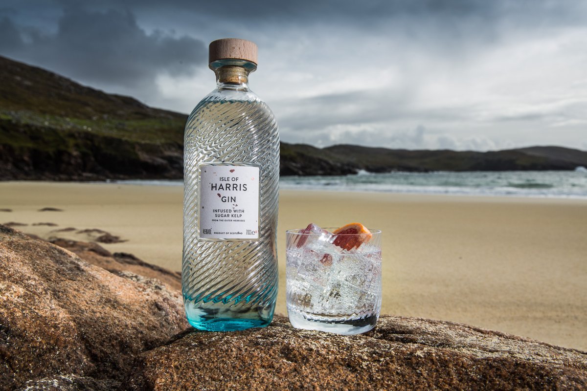 At 5pm (6pm Sweden) @IOHD_PeterK our International Business Development Manager will be going live for our Swedish friends on Facebook at 'Vi Som älskar Gin'. Pour yourself an Isle of Harris Gin & join him as he shares our story from Tarbert with you. facebook.com/events/6060667…