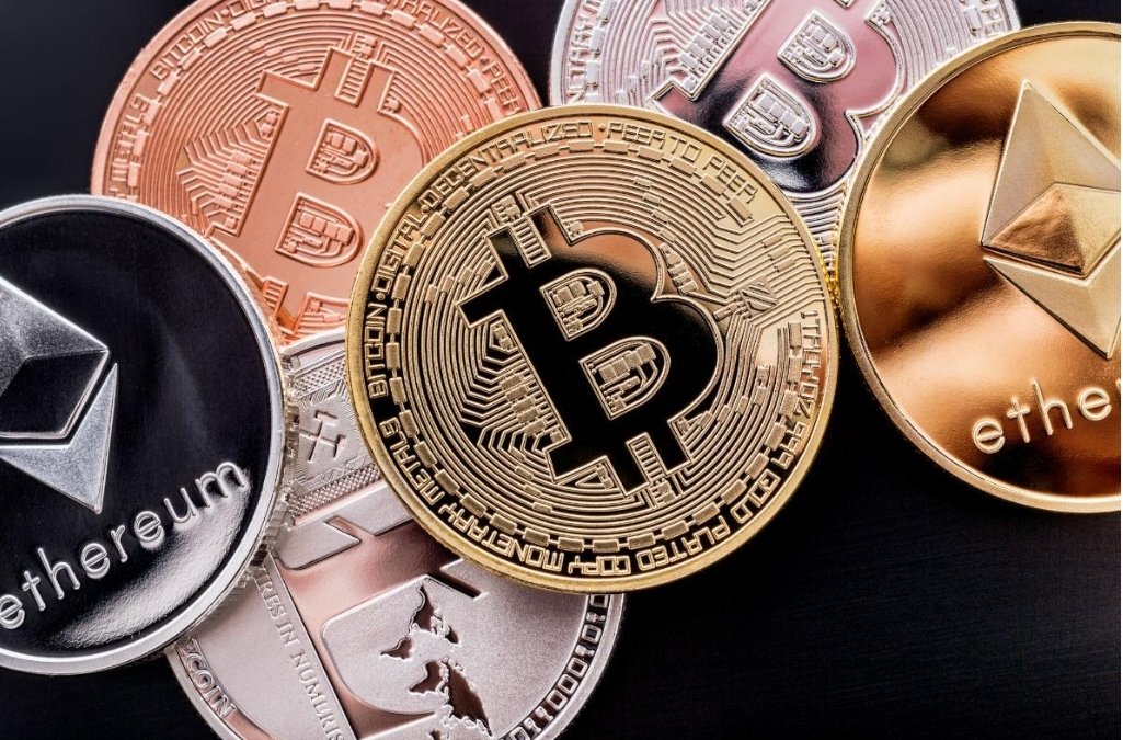 242Freddy's tweet photo. ¿Sabías que además del BITCOIN existen diversas Criptomonedas que también tienen un valor significativo dentro del mercado de las criptomonedas...?
Ethereum
Litecoin
BitCoin Cash
Etc...etc https://t.co/19nqs0kSzO