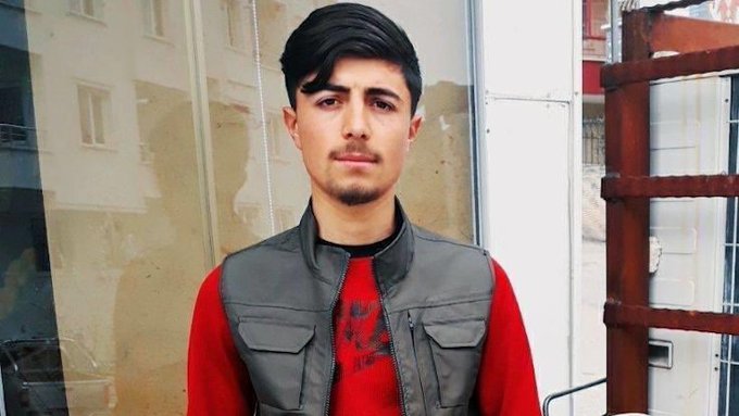 HananyaNaftali's tweet photo. This Kurdish man, Bariş Çakan (20), was murdered in Turkey’s capital for simply listening to Kurdish music at a park.

This is the blind hate dictator Erdogan is promoting, while “lecturing” the USA and Israel on human rights. 

Long live the Kurds. I support them. https://t.co/hcEB0SePgA