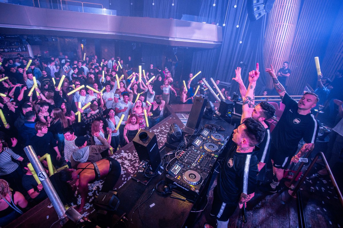 Los grandes cambios siempre vienen acompañados de una fuerte sacudida. No es el fin del mundo, es el inicio de un nuevo mundo 🌍
#spaceelephants #dj #djlife #volveremos #partypeople #music #club