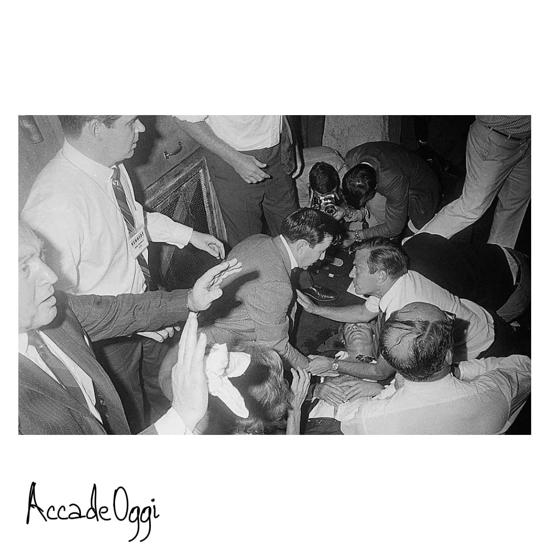 Radio1088's tweet photo. #AccaddeOggi ⏳ 

1968 – Sirhan Sirhan spara a Robert Kennedy all’Ambassador Hotel di Los Angeles, California. #Kennedy morirà il giorno dopo. https://t.co/J31UXhrAlG