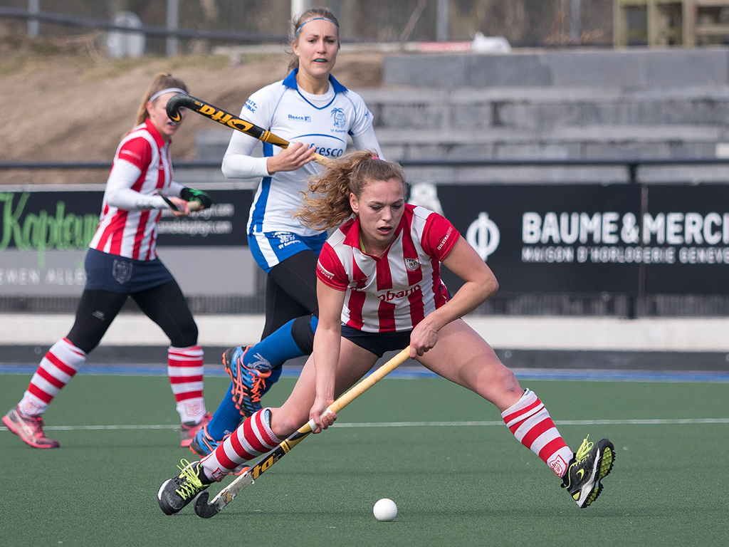 Mila Muyselaar keert terug naar haar oude club <a href="/hdmonline/">Hockeyvereniging hdm</a> na afgelopen jaren voor Laren te hebben gespeeld. Ook <a href="/MarcMaterek/">Marc Materek</a> vertrekt naar HDM. Materek wordt assistent van Ivar Knotsche.

hoofdklassehockey.nl/nieuws/mila-mu…