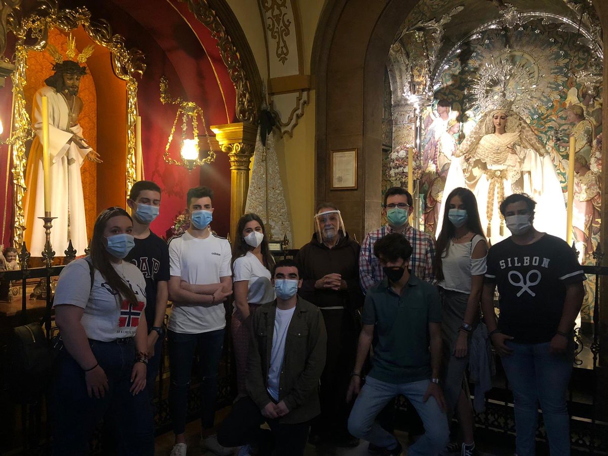 HdadPazCordoba's tweet image. ACTUALIDAD | @PazJuventud ha colaborado con la obra social “Paz y Humildad contra el coronavirus”. Estos materiales de primera necesidad han sido entregados a nuestro consiliario, Fray Francisco Martínez, que los distribuirá a familias necesitadas de nuestra feligresía.