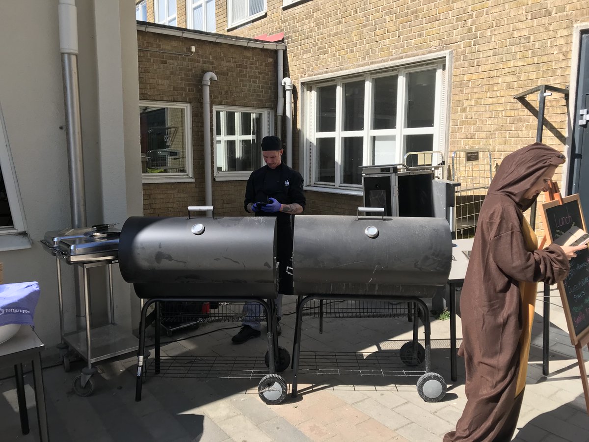 Här grillas det - på Malmös bästa Sofielundsskolan