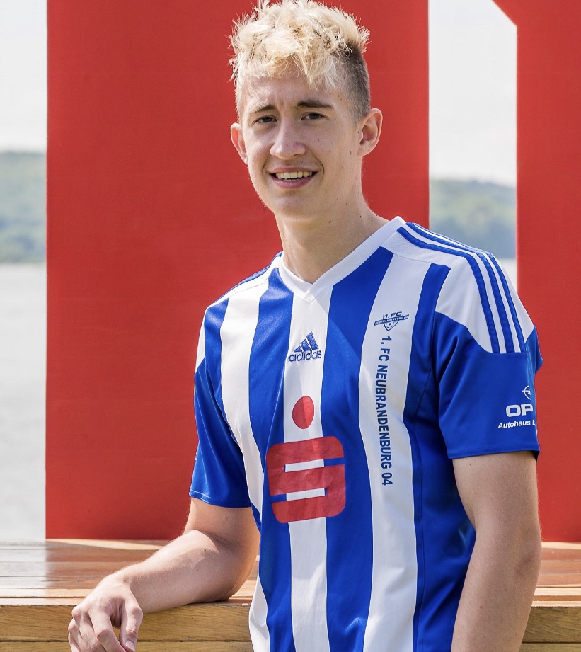 Justin Schultze wechselt zur TSG Neustrelitz 🔵⚪️

Justin wird in der kommenden Saison zur TSG Neustrelitz wechseln.