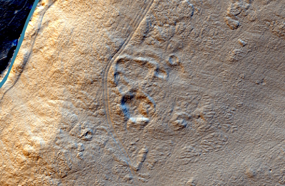 aocarchaeology's tweet photo. Our #FridayLidar contribution this week is the unusually-named Hungry Snout, a Late #IronAge settlement on the #Whiteadder Water. Analysis of the high-res DTM surrounding the site suggests it is part of an associated field-system, probably in use in the early centuries AD. https://t.co/sp8pfI0GAd
