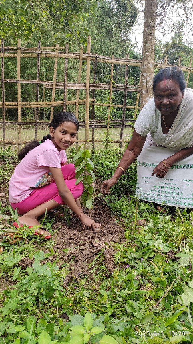 Bhabeshborah1's tweet photo. #WorldEnvironmentDay2020
#PollutionFreeAssam
আইতাক আৰু নাতি https://t.co/fULJQfszb6