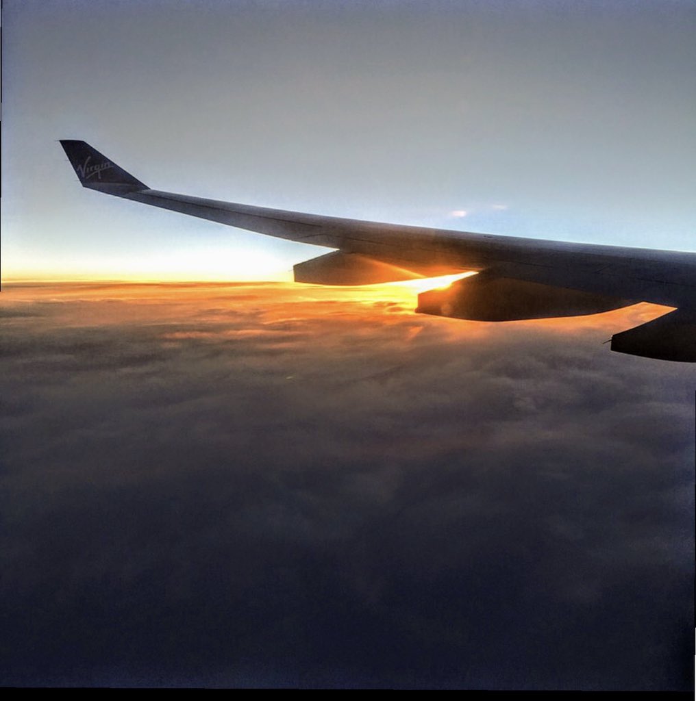 snowblindguy's tweet image. #DontTurnDatDial #GoodMorning #NowPlaying #LaceAndSatinDresses #BuenosDiasATodos open.spotify.com/track/188YwO2o…