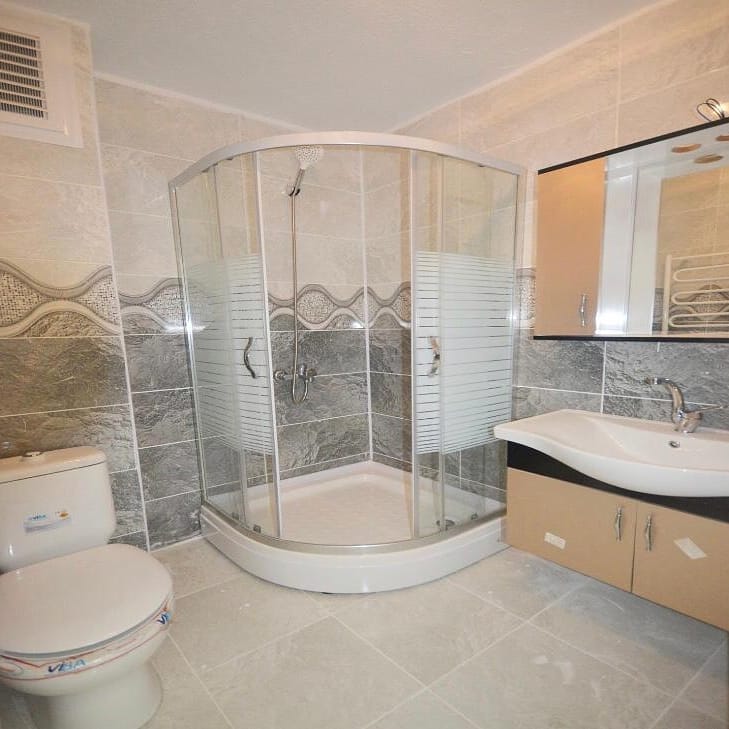 شقة للبيع في إسطنبول الأوروبية 
بسعر 42.900 دولار 💲

غرفتين نوم ، صالون ، حمام ، مطبخ ، بالكون 
الطابق : الأول 
عمر البناء : صفر جديد

سعر الشقة : 290.000 ليرة تركية 
سعر صرف الدولار بتاريخ اليوم 1 دولار = 6.76ليرة
سعر الشقة بالدولار = 42.900