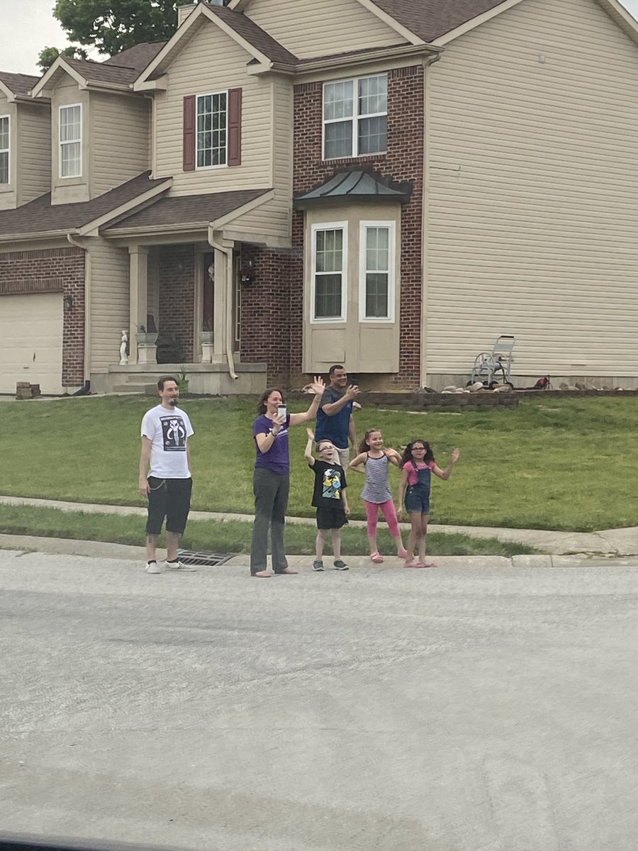 ROEofficeMick's tweet photo. My heart is STILL full after last night’s Robey Celebration parade!! The amount of love that was shown was incredible. @RobeyRockets @RobeyPTO #wearewayne #proudwaynestaff #proudwayneparent #proudwaynealumni https://t.co/ma4My6KT4f