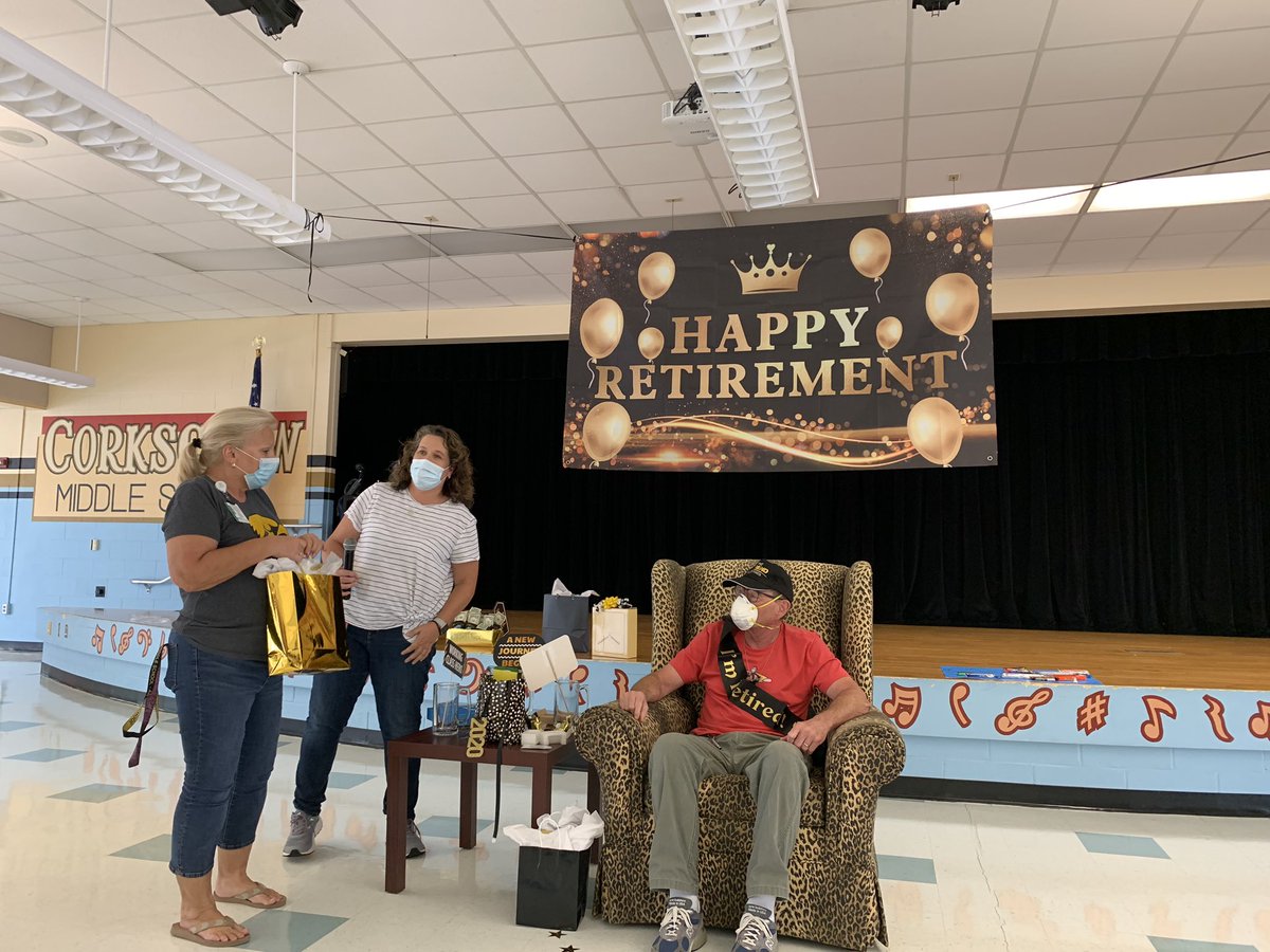 SaraBarry2017's tweet photo. Cal Boggess will be missed  tremendously after 20 years at CMS (35 years total in CCPS) and our awesome staff had a wonderful celebration to honor his legacy! 
😊🎉 https://t.co/pLKTBZ97aa