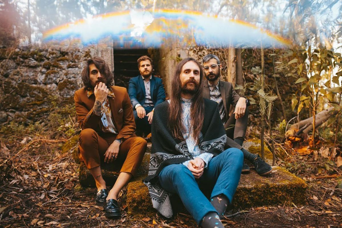 #HoyporHoyBaixoMiño 

#EnDirecto 📍105.1 FM 📻 y serbaixomino.com 🖥️| Terminamos con una charla con Alberto Brandon, batería de la banda guardesa <a href="/HelenloveShanna/">Helen & Shanna</a> para hablar de la situación de los músicos con la crisis del coronavirus