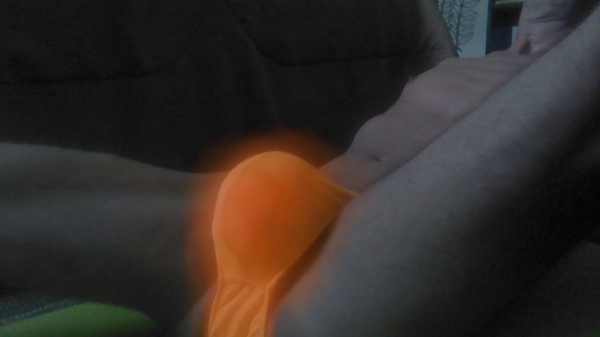 AlexKrantz3's tweet photo. Glow bulge Fireboy thong too #BulgeSpotting #bulging #bulger #bulgetastic #bulgegay #bulgespy #hugepackage #bulgereporter https://t.co/rA13h5JuNE