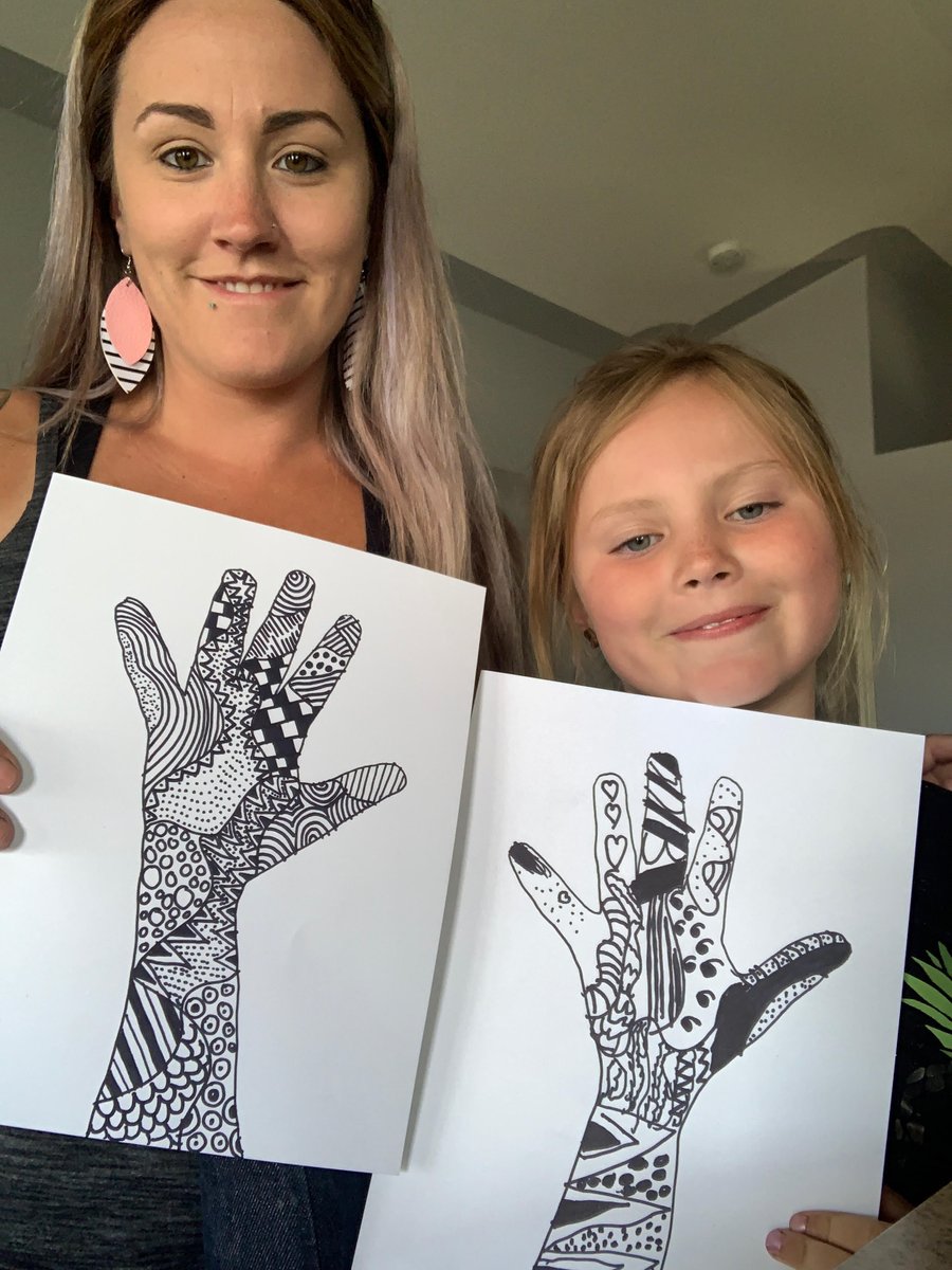 MsKJEdu's tweet image. When Mommas &amp;amp; Daughters do the #STEAM lesson together! ❤️👩‍👧❤️👩‍👧 I lovelovelove this!!! @IREC1 @WCPS72 @RetrospectRD #Blackfalds #PatternsInArt #RemoteLearning #RemoteTeaching