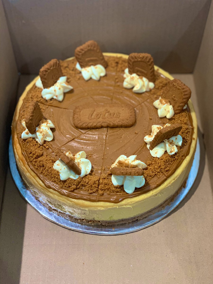 amsjoosab's tweet photo. Hey guys, please can you support my side hustle by retweeting this for exposure 🥰✨ My instagram handle is @the_cake_crumble ❤️ https://t.co/68UOLpiUEd