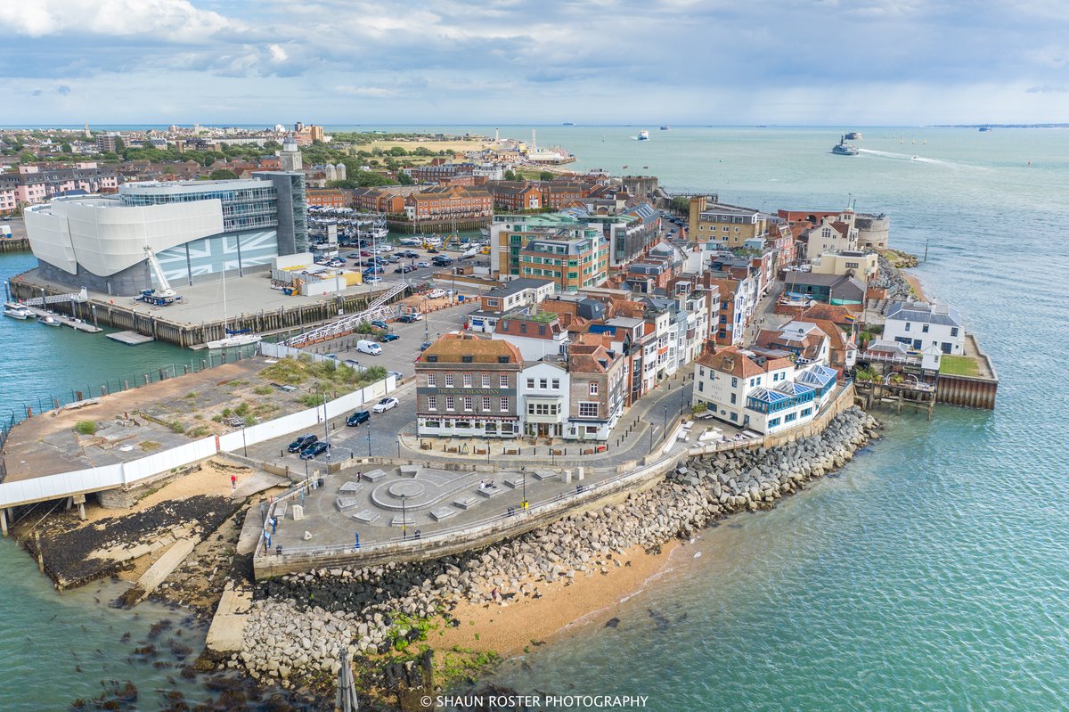 That Friday Feeling ... Old Portsmouth with HMS Lancaster heading out to sea in the background .. #spiceisland #stillandwest #oldportsmouth #portsmouth #southsea #ineosteamuk #hmslancaster #royalnavy #dronephotography #hampshire #seascape