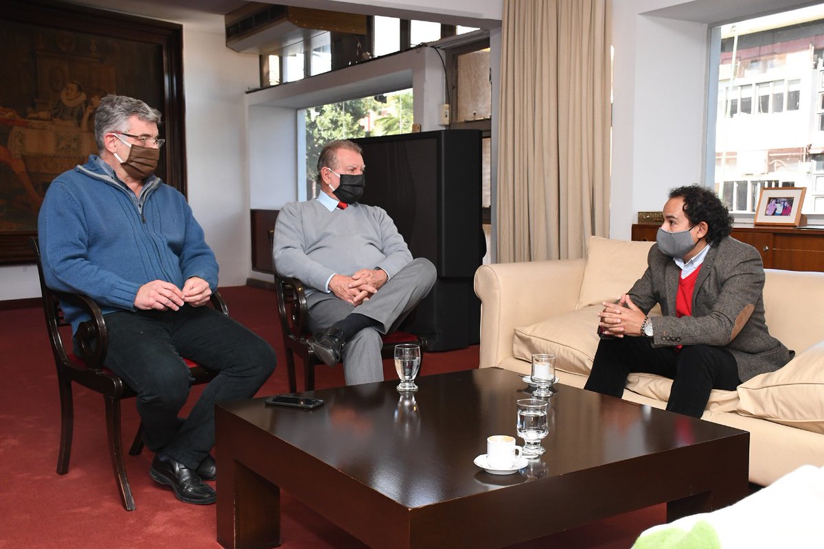 #Hoy El vicegobernador, <a href="/AntonioMarocco2/">Antonio Marocco</a>, se reunió con el gerente Regional NOA de <a href="/ansesgob/">ANSES</a>, Jesús Salim. @ViceSalta <a href="/GustavoSaenzOK/">Gustavo Sáenz</a> <a href="/NDemitropulos/">Nicolás Demitrópulos</a> #Salta #GobiernoPresente