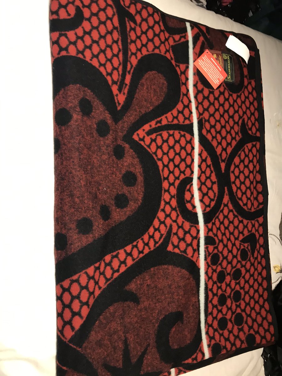 Sebata7802's tweet image. Which blanket colour is the best? DM me for your taste and order. R950 for a blanket. #BasothoBlanket