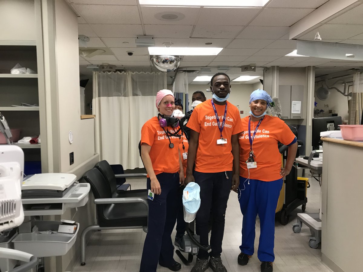 JeffHealthEH's tweet photo. Today we #WearOrange to raise awareness for ##NGVAD. Join us in recognizing Hadiya Pendleton and the countless number of others that have fallen or have been injured by gun violence. Share your photos with us by tagging @EinsteinHealth. https://t.co/GYSpzMbtR2