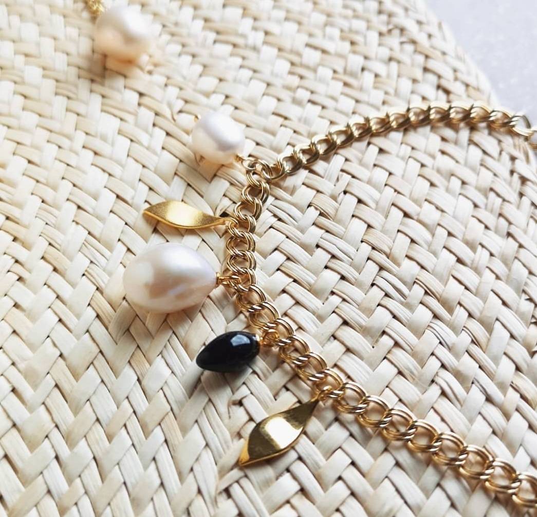 We love this stunning necklace by Danish designer Louise kragh 💚 A mix of Baroque Pearls,  hand rolled porcelain beads and gold leaf charms...perfect!👌
#danishdesign #silveradobrighton #silveradojewellery #shopindependent #freedelivery #jewelleryaddict