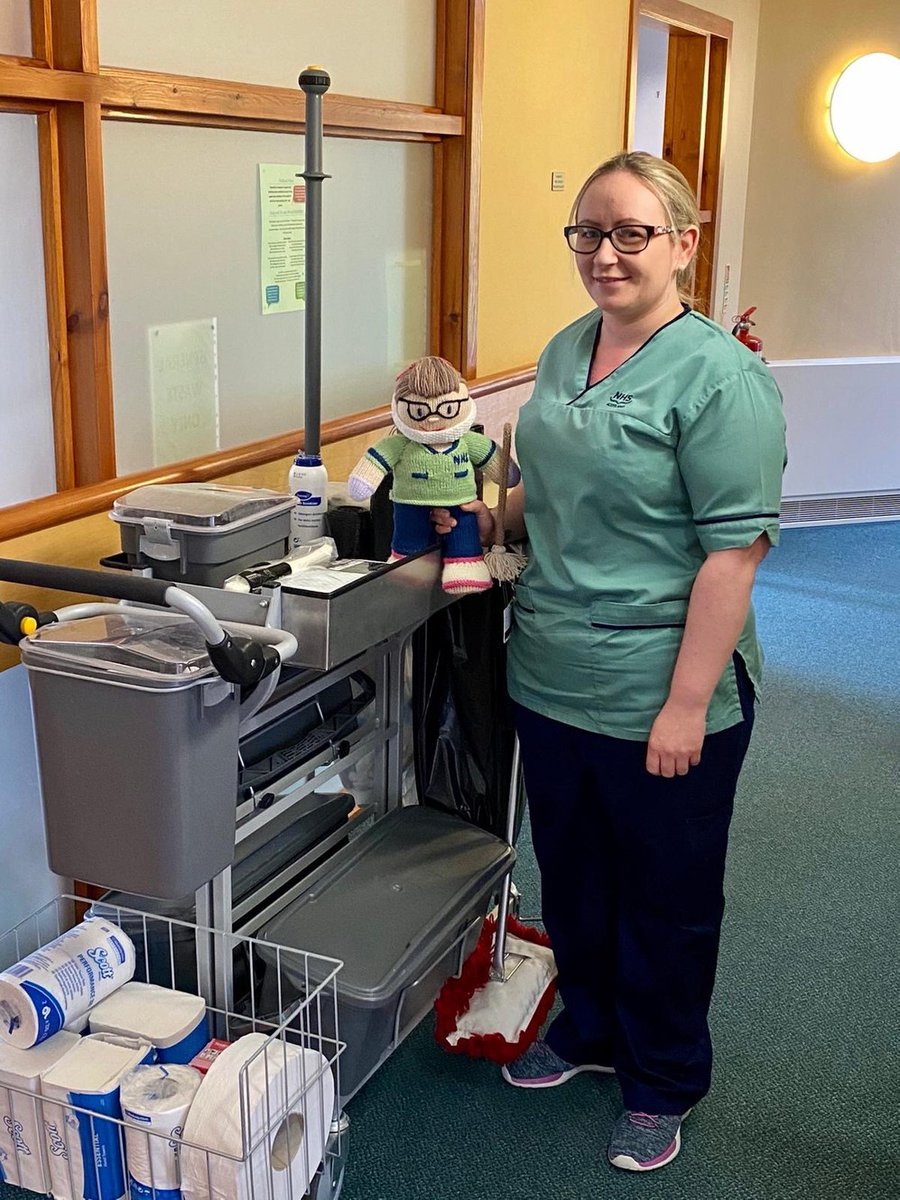 DYWMoray's tweet photo. A very big thank you to key worker, Maggie Graham who works for @NHSGrampian!๐คฉ
To find out about her important role within the local Covid hub read the below articleโฆ๐
https://t.co/4QIU2l83Om
#DYWKeyWorker #DYWScot #AJobforEverybody @DYWScot @NHSScotCareers https://t.co/kB1SFnD3i9