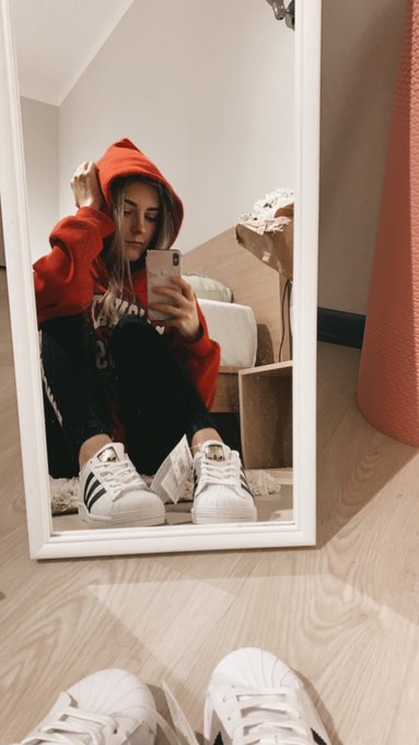 New day, new sneakers 👟 https://t.co/Pk9d8mEriZ<a href="/tag/model"class="tags"><span>#model</span></a><a href="/tag/la"class="tags"><span>#la</span></a><a href="/tag/girl"class="tags"><span>#girl</span></a><a href="/tag/malibu"class="tags"><span>#malibu</span></a><a href="/tag/california"class="tags"><span>#california</span></a>