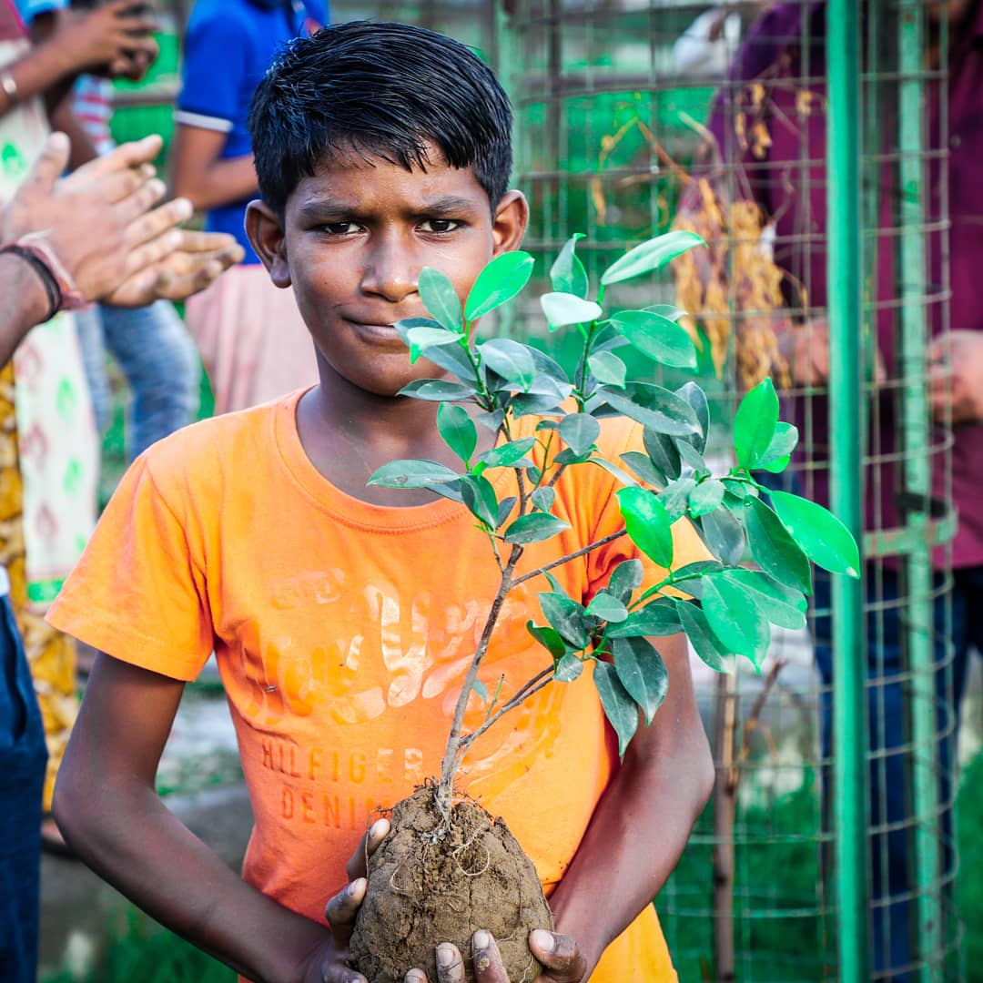 jvmtrust's tweet image. #repost 
#worldenvironmentday 

Let us give our coming generations a healthier and happier environment to have a beautiful life…🌍

#WorldEnvironmentDay2020 #plantation #plantingtree #jvmtrust
