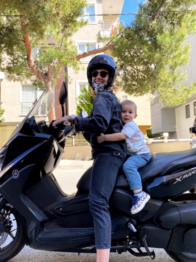 Hadi bakalım kazasız belasız 🛵