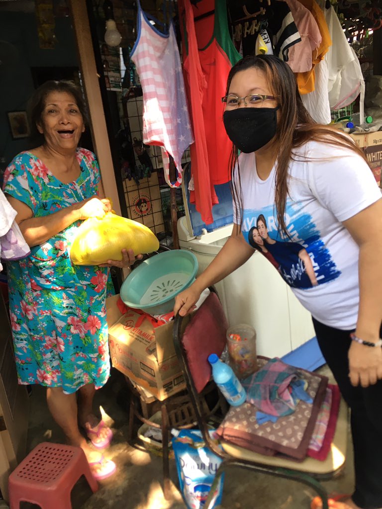 EBarberAbroad's tweet photo. Keep Safe Kababayans share a blessing!!! @Barber_Edward_ @maymayentrata07 

#EdwardBarber #MaymayEntrata #MayWard https://t.co/RZXlxwoUTa