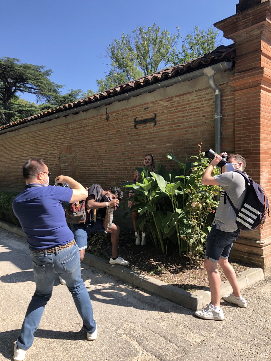 IgersToulouse's tweet photo. La semaine dernière nous faisions notre première sortie masquée pour une session portrait au Domaine de Montjoie,  c’était super sympa de se retrouver dans ce magnifique jardin ...Retrouvez les photos sur Instagram via #igerstlse_montjoie
📸 https://t.co/i8saXGgDZf