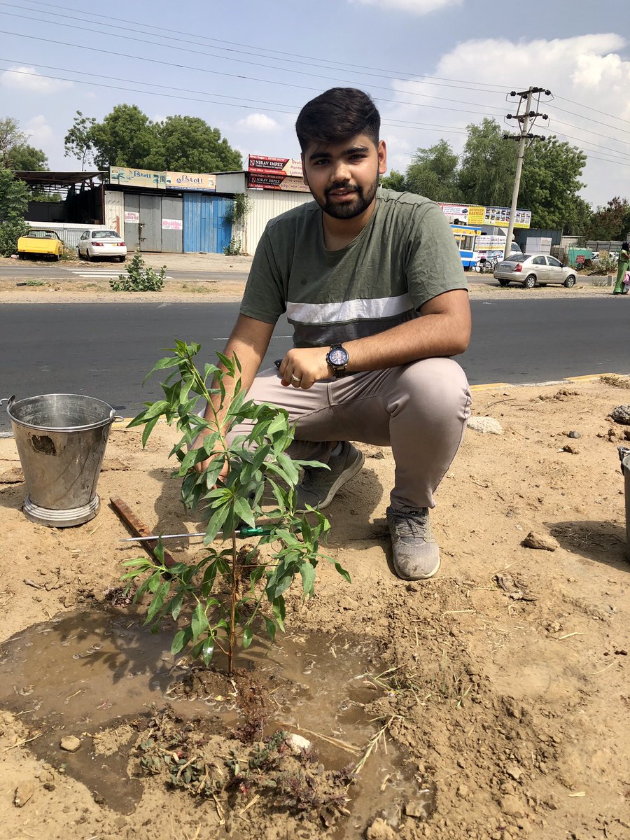 DhrumilAbvp's tweet photo. June 5 
World Environment Day🌱 
" Let's Create a Environment Where Environment Doesn't Need Protection"  @ABVPGujarat @ABVPAhmedabad @HimalayZala @Meetbhavsar912 @Harshil68525961 @abvp_ashwin https://t.co/Q0K8QVlrcw