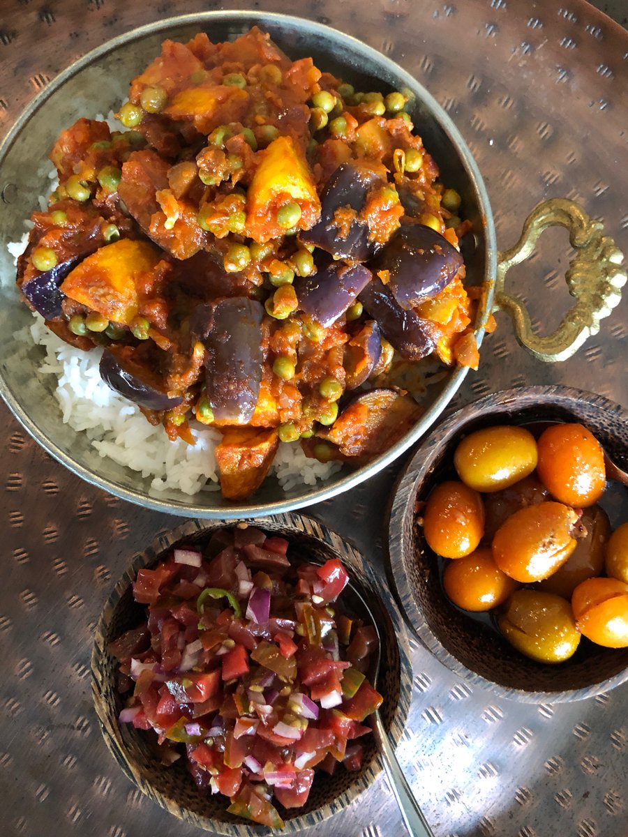 IshayGovender's tweet photo. First Instalive sesh today, cooking from Curry: Stories & Recipes across South Africa with my vivacious host @thelazymakoti. So very used to tracksuits/pjs as day wear, had no idea my dress was on the wrong way 🤭. Still, was such fun. Saved on TLM’s Instagram vids #sacurrybook https://t.co/ExR27wXoGY
