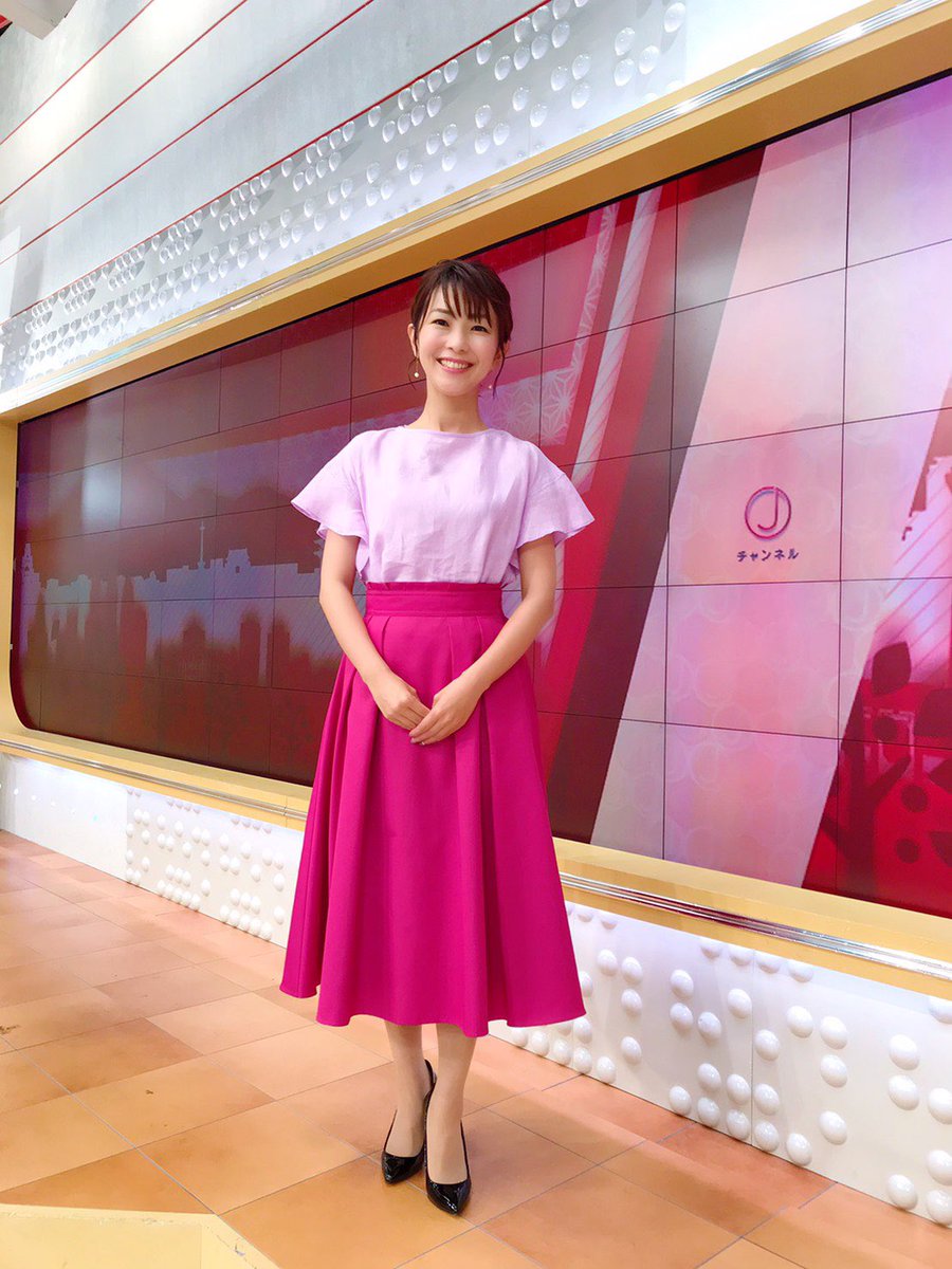 大木優紀 公式 テレビ朝日アナウンサー 私服ではなかなか出来ない色合わせです このようなご時世 衣装を揃えるのもとても大変なようです スタイリストさんに感謝 貸してくださるメーカーさんにも感謝 ブラウス Respec スカート ノーリーズ