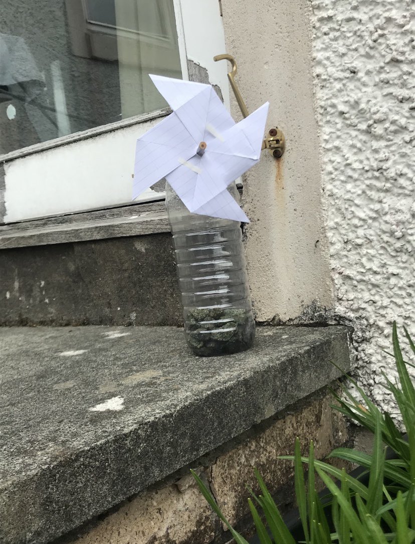 StrathavenSci's tweet image. Our scientists have been learning about renewable energy sources this week. Here are some of their amazing homemade wind turbines!