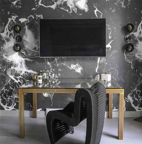 crownsurface's tweet photo. @areaenvironments
REPOST:
Friday feels! Look at this amazing home office space designed by @formwest featuring Marble by artist @michaelcina
#crownsurfacesolutions #digitalprint #digitalprinted #customwallcovering #digitallyprinted #wallart #wallenvy
#interiordesigncanada https://t.co/yULrX5YJVW