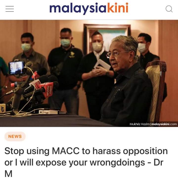 azuands's tweet photo. DULU MASA JADI PM, RUMAH DS NAJIB DISERBU POLIS, ATOK KATA POLIS ADA SEBAB.. SEKARANG BILA GENG ARMADA ATOK KENA CEKUP SPRM ATOK KATA KERAJAAN GUNAKAN SPRM UNTUK TEKAN JUAK2 DIA.. DALAM MALAYSIA NI ATOK JE LA YANG SUCI..😂😂 https://t.co/8Ys5e6c9Dw
