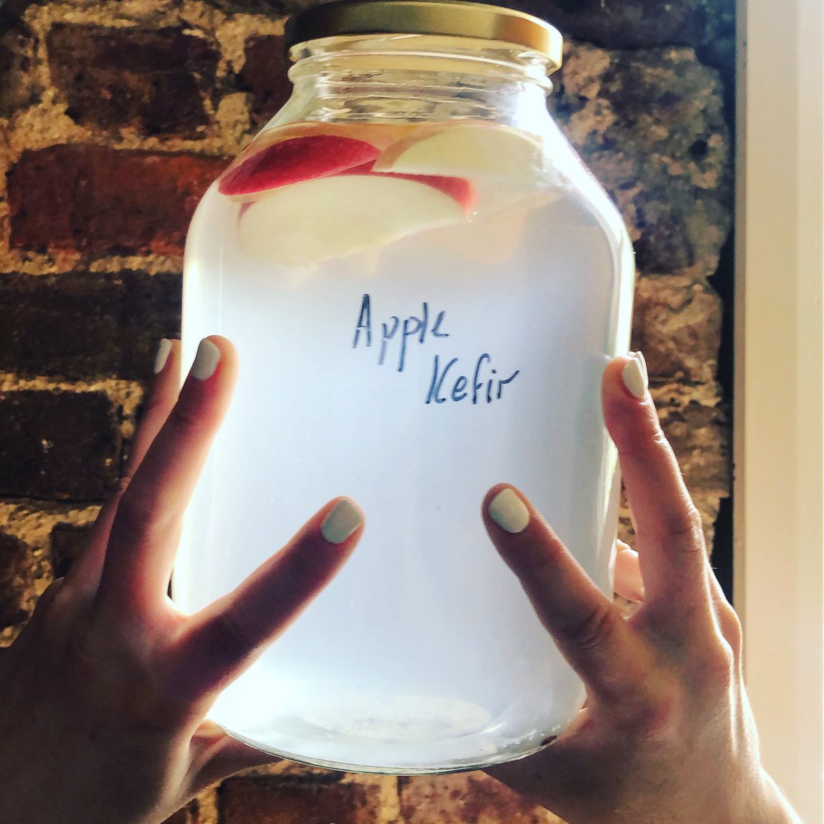 TheSet_Brighton's tweet photo. APPLE KEFIR π
When we return weβll be looking to utilise some of the new skills weβve learnt and honed in the last few months.
Weβll be offering alcoholic and non-alcoholic drinks flights to pair with our new offering.
#Kefir #homemade #drinksflight https://t.co/cBbDJRF9zf