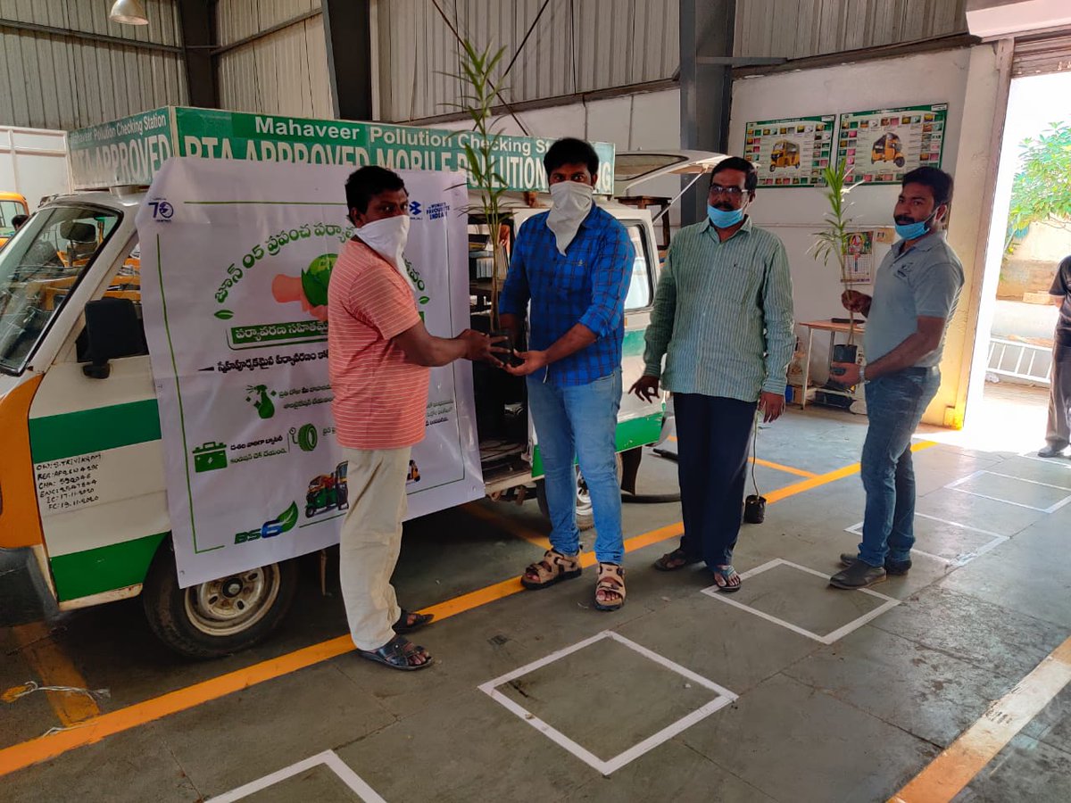 siamindia's tweet photo. Adopting sustainable measures for mobility!🚎

On the occasion of #WorldEnvironmentDay, dealers of @bajaj_ltd set up a free pollution check camp &amp; encouraged their visitors to take small steps for a green 🌏 by distributing free saplings.

#BTNR #LetsKeepItGreen https://t.co/QJeRf7CUyR