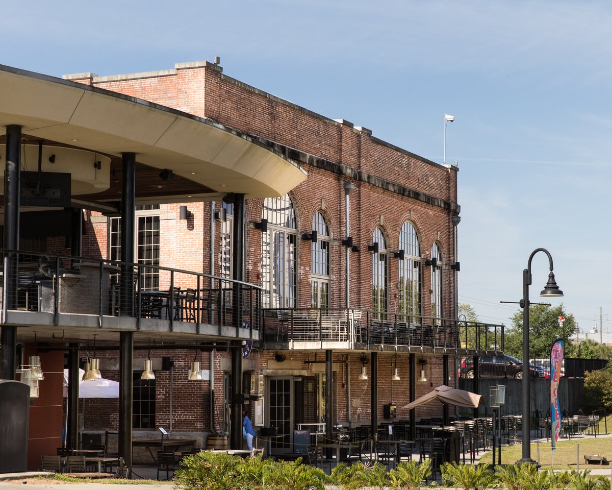 We're loving the view here in Cascades Park 🍃 Take a break, have a stroll, come see our new menus and hours. 
Visit our website for updates edisontally.com
Call (850) 756-9771 for reservations