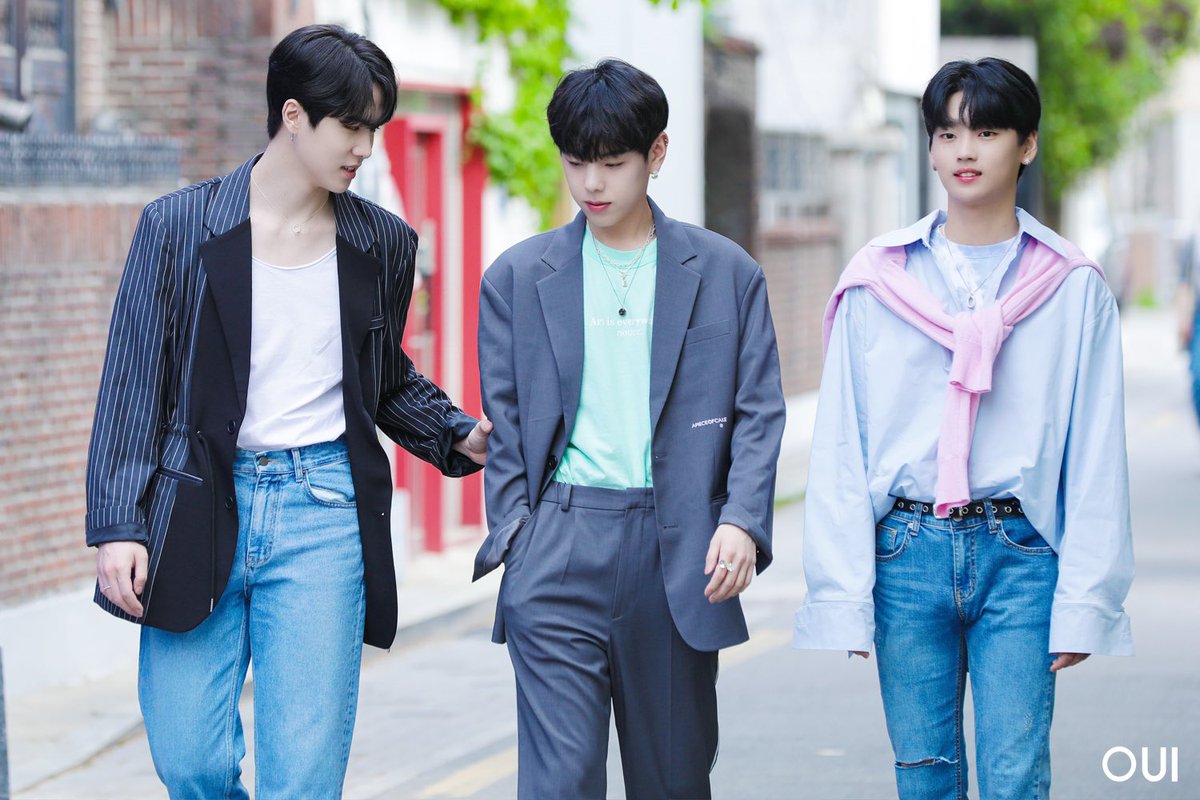 OUI_ent's tweet photo. [OUI][POST] 6월 멋쟁이들의 PHOTO ZONE★

https://t.co/6zHc7OGWh4 

#장대현 #JANGDAEHYEON #김동한 #KIMDONGHAN #강석화 #KANGSEOKHWA #OUIentertainment https://t.co/fVXbRYBWU3