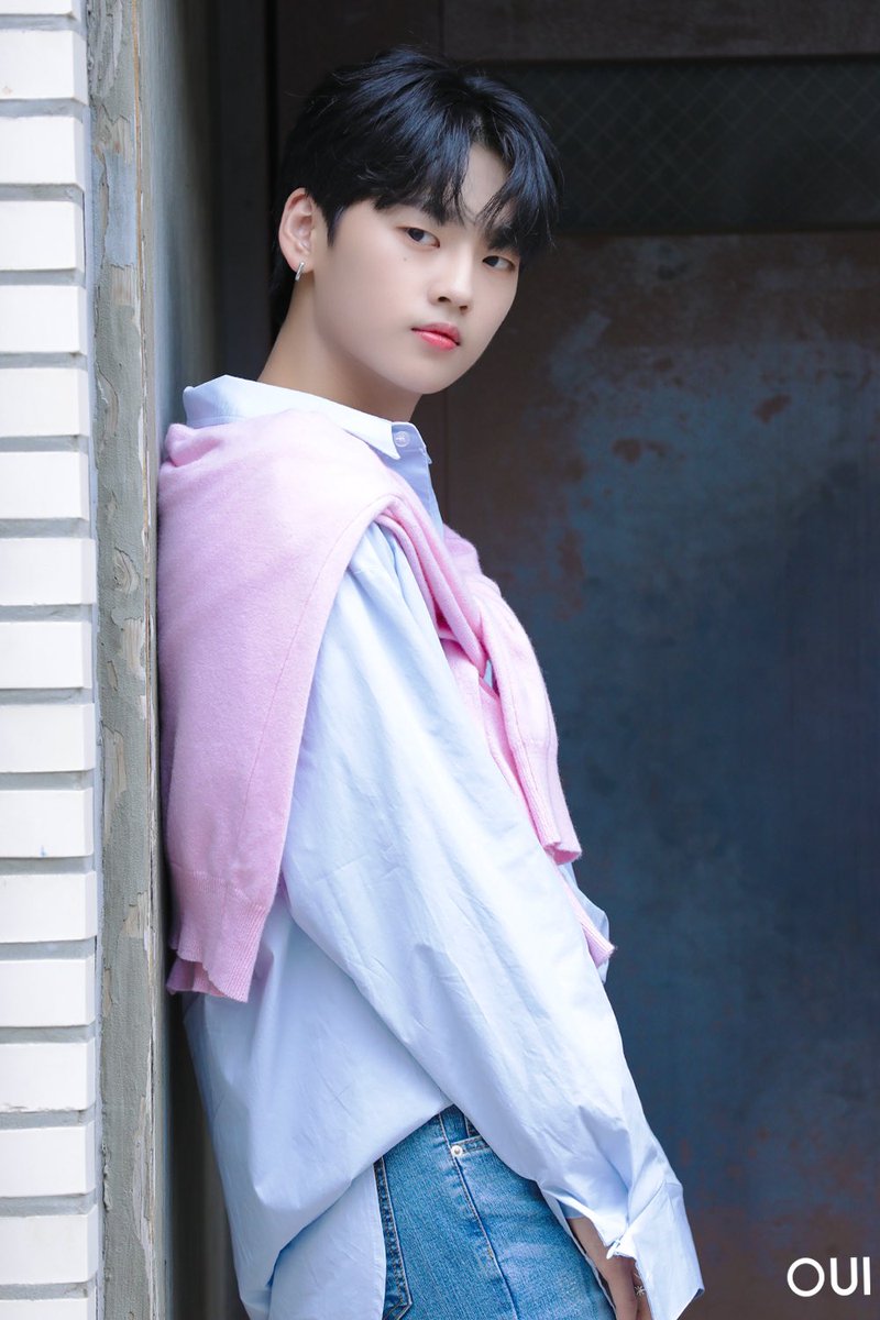 OUI_ent's tweet photo. [OUI][POST] 6월 멋쟁이들의 PHOTO ZONE★

https://t.co/6zHc7OGWh4 

#장대현 #JANGDAEHYEON #김동한 #KIMDONGHAN #강석화 #KANGSEOKHWA #OUIentertainment https://t.co/fVXbRYBWU3