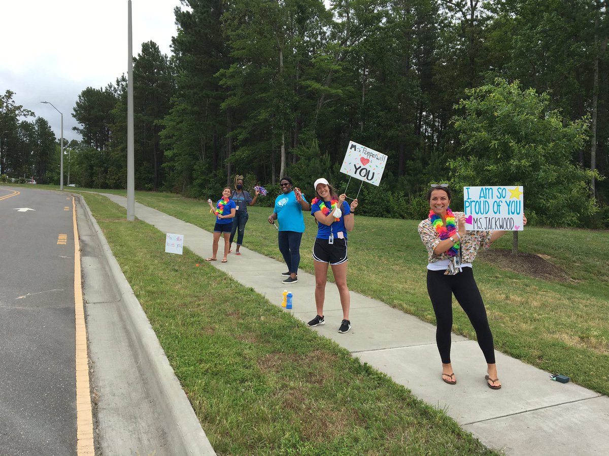 Burt_Batten's tweet photo. Pleasant Grove Staff Members excited to see students and families again https://t.co/q3Q6hmx9Jt