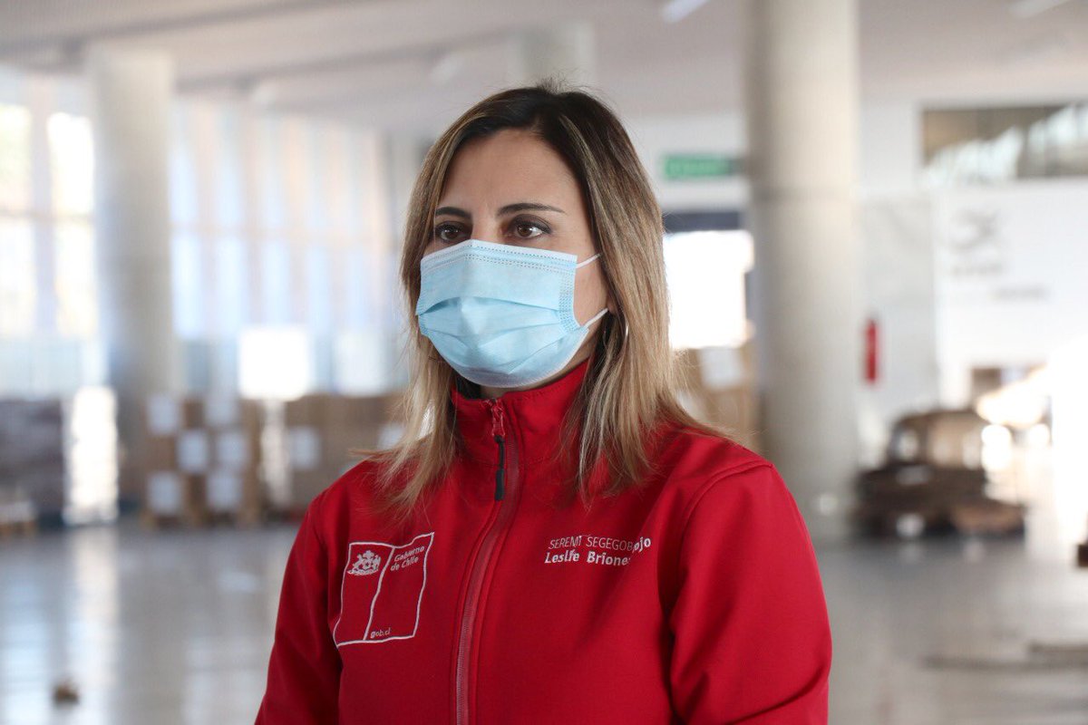 voceriavalpo's tweet photo. ✅ Comenzamos desde muy temprano organizando las entregas de #AlimentosParaChile para las diferentes comunas de la región de Valparaíso. Agradecemos el arduo trabajo de todos los que se hab sumado a esta importante iniciativa. 📦🇨🇱
@Armada_Chile 
@Core_Valparaiso 
@IntendenciaV https://t.co/Rdmne4aTKG