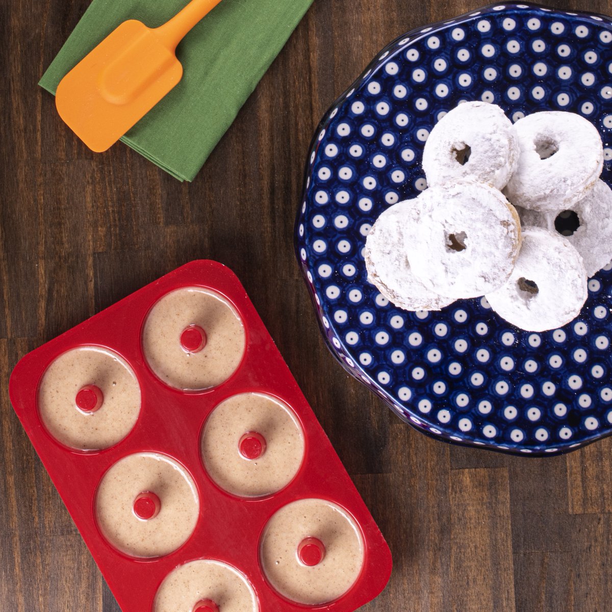 HaroldImportCo's tweet image. Happy #NationalDonutDay! What's your favorite kind of donut?🍩