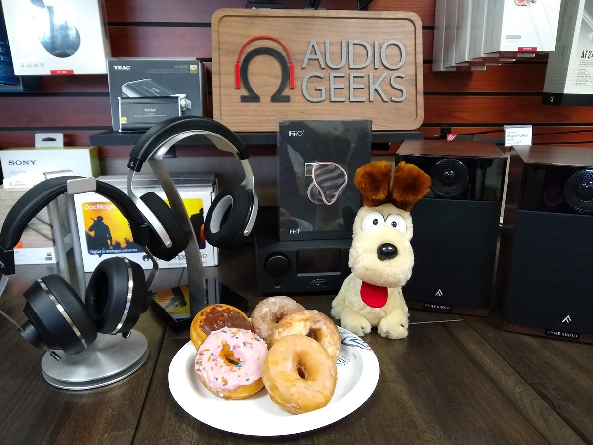 Audio_Geeks_'s tweet photo. Happy National Donut Day! https://t.co/bU2MPwb1M1